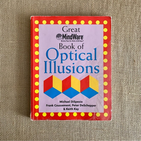 Book of Optical Illusions by GREAT MINDWARE “Brainy Toys for Kids of All Ages” - Picture 1 of 12